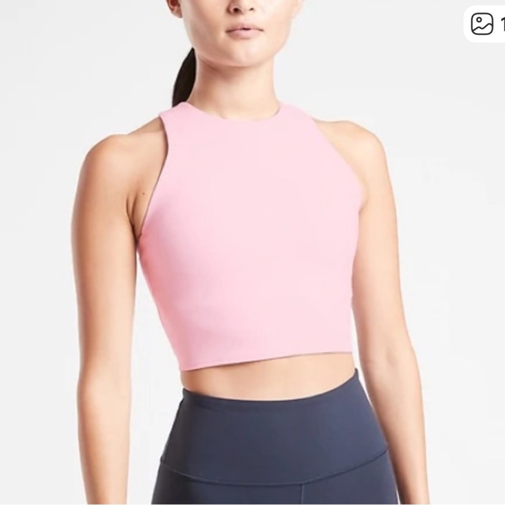 Athleta Conscious crop A-C. Pink. Size M. NWT